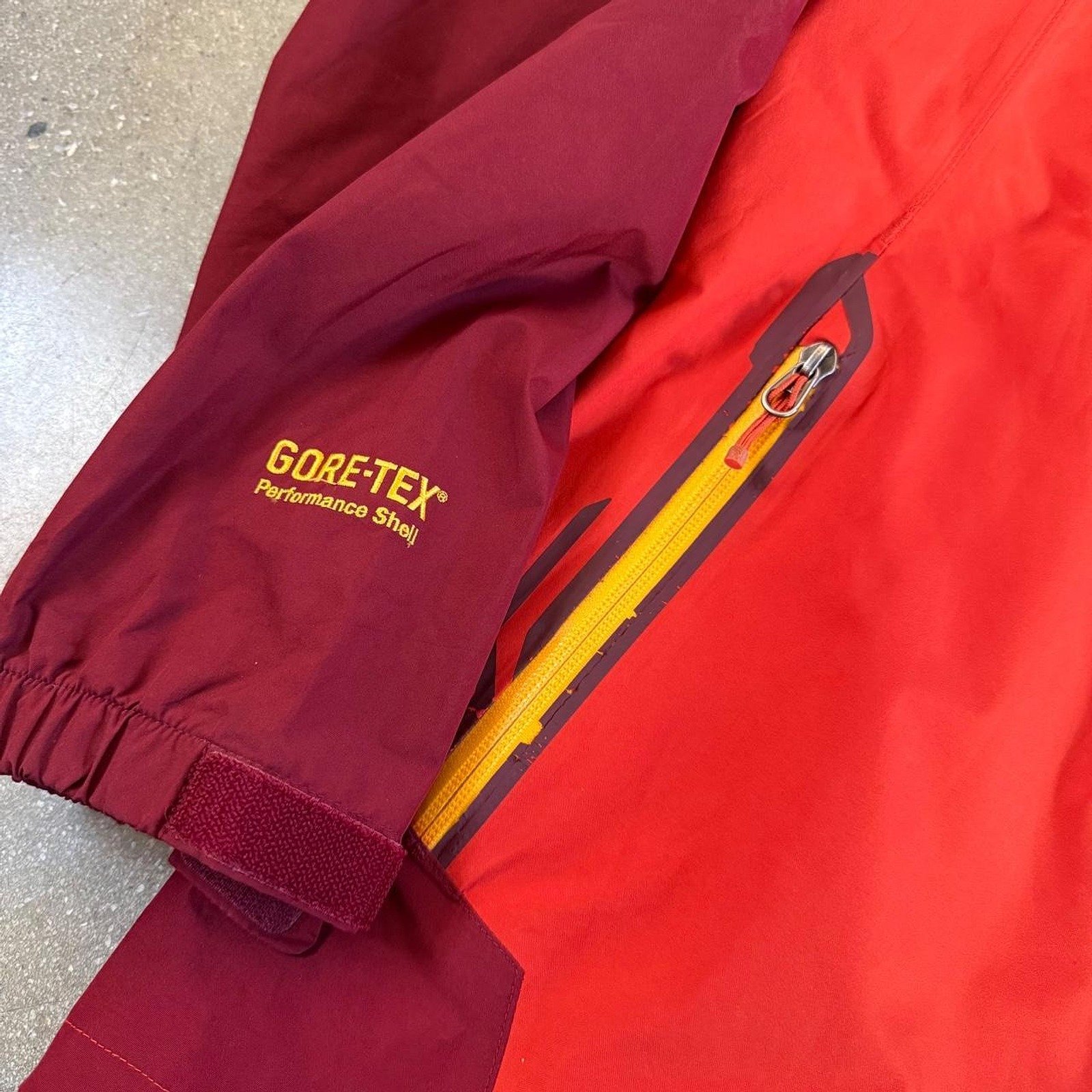 Montbell GORE-TEX Performance Shell Jacket - Dark Orange/Burgundy