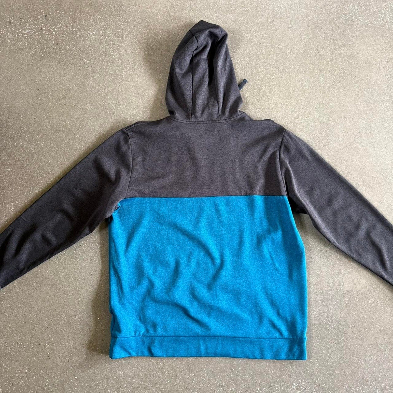 The North Face Men's Blue and Grey T-shirt