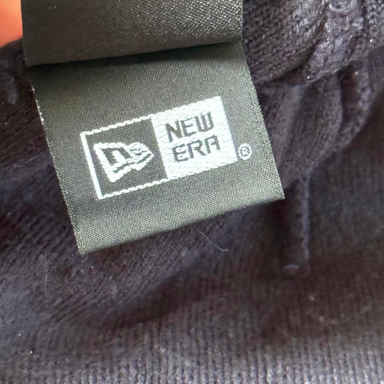 Supreme x New Era FW19 Script Cuff Beanie - Black/Red