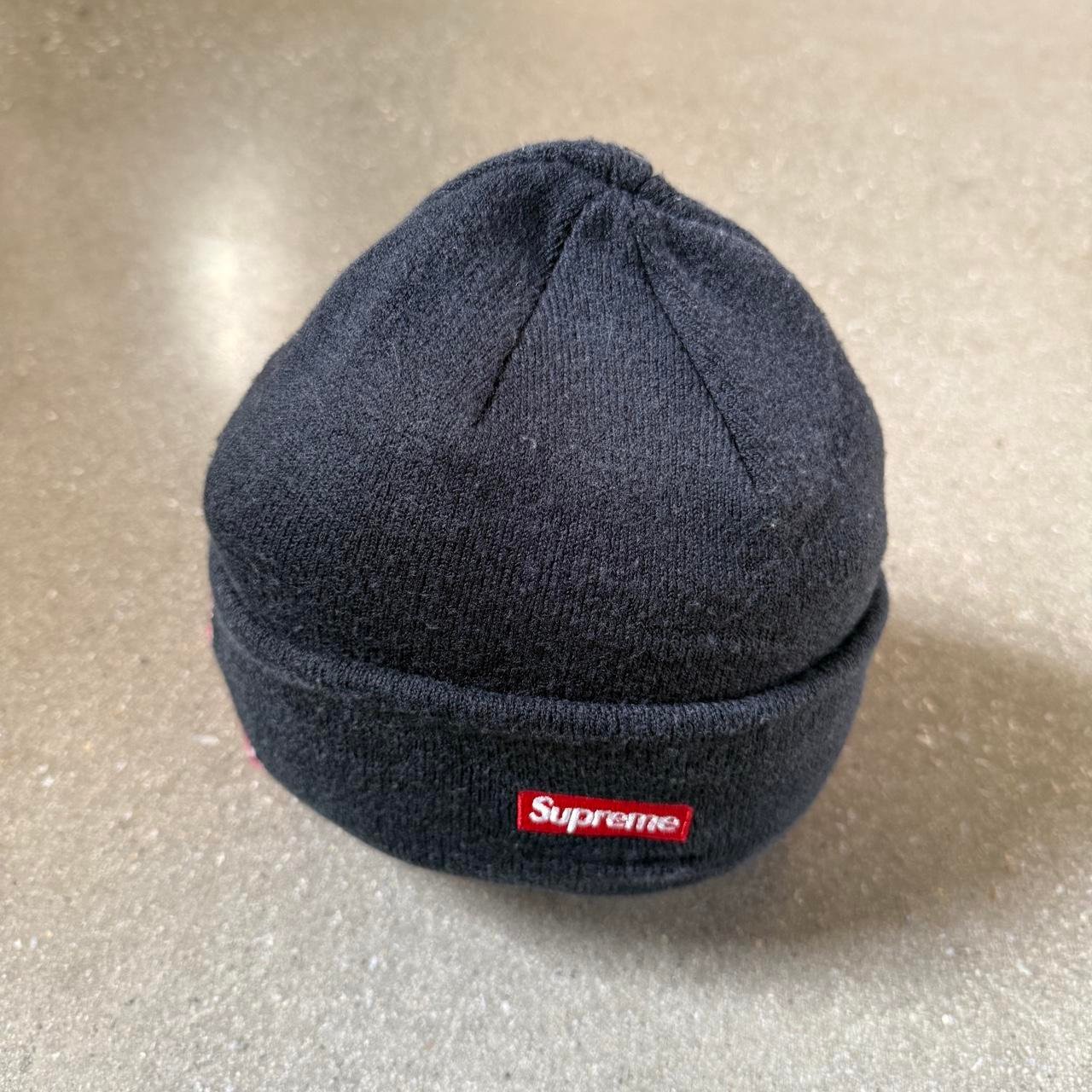 Supreme x New Era FW19 Script Cuff Beanie - Black/Red