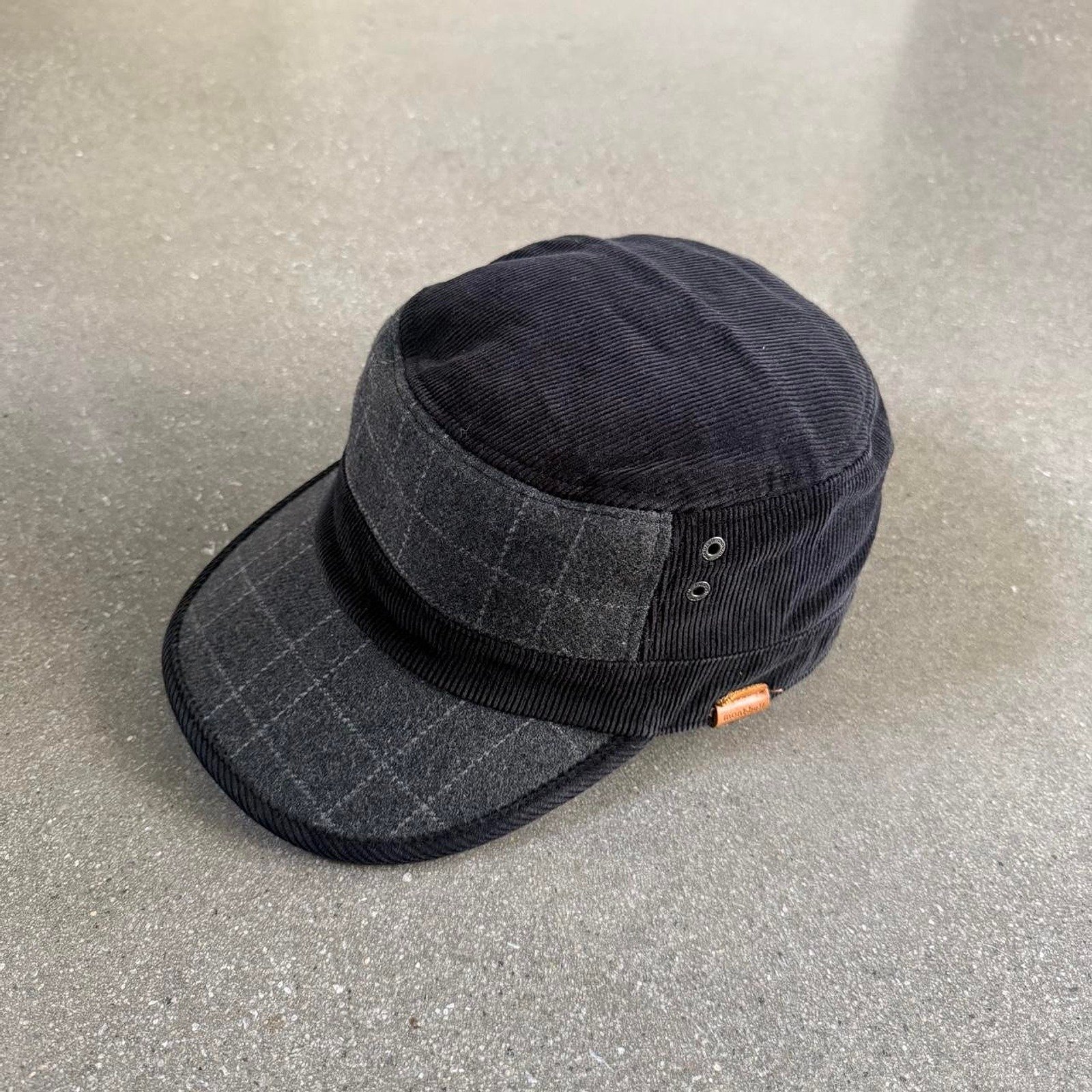 Montbell Korea Corduroy & Grid Plaid Corduroy Work Cap - Charcoal / Black